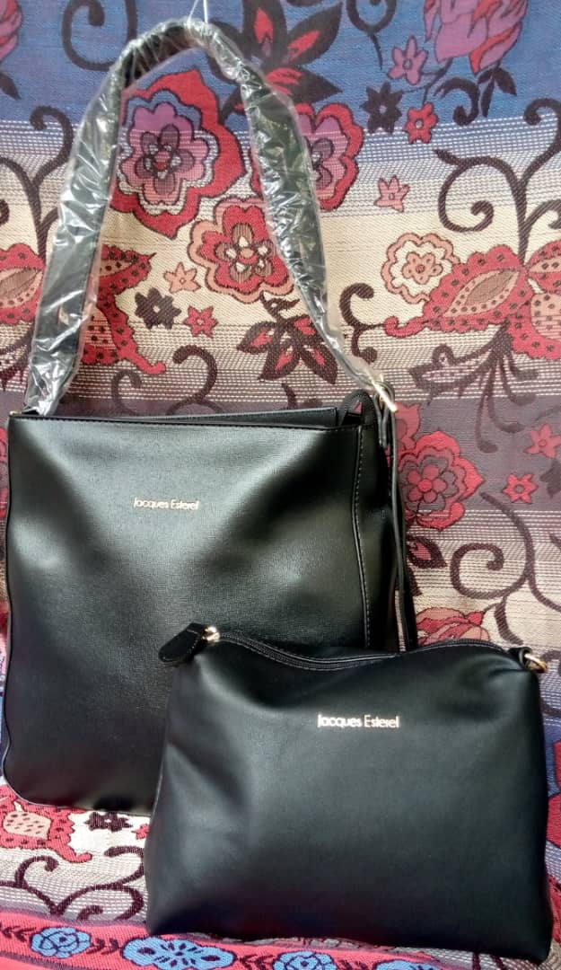 Femme - Ensemble Grand sac noir + Petit sac noir.jpeg